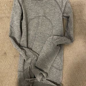 Lululemon gray long sleeve swiftly tech!